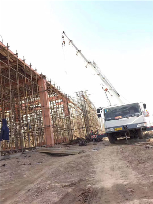 广灵县25 吨、50 吨吊车怎么选？多大重量 / 半径适合对应车型？